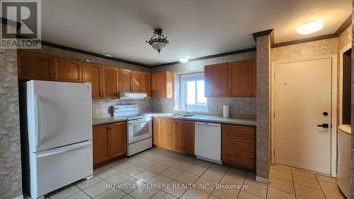 14 - 1920 Culver Drive, London, ON - Indoor Photo Showing Kitchen With Double Sink