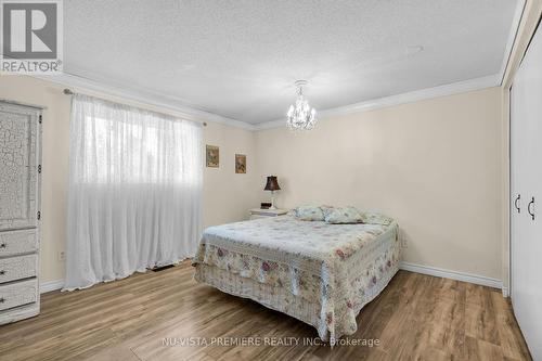 654 Classic Drive, London, ON - Indoor Photo Showing Bedroom