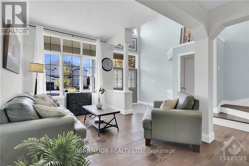 23 Bentgrass, Ottawa, ON - Indoor Photo Showing Living Room