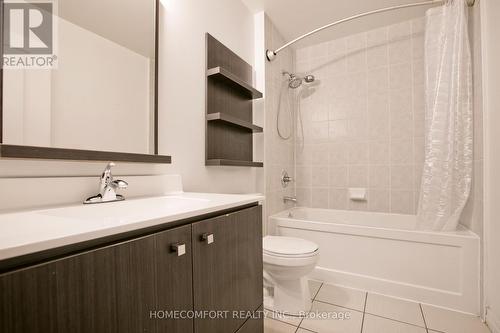 316 - 275 Yorkland Road, Toronto, ON - Indoor Photo Showing Bathroom