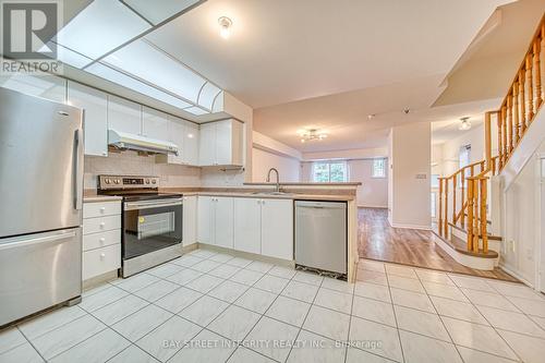 600 Grandview Way, Toronto, ON - Indoor Photo Showing Kitchen