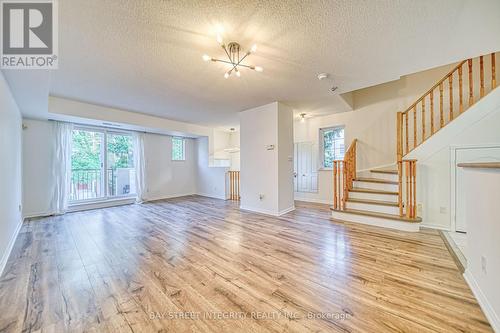 600 Grandview Way, Toronto, ON - Indoor Photo Showing Other Room