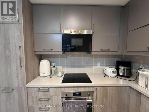 504 - 38 Simcoe Promenade, Markham, ON - Indoor Photo Showing Kitchen