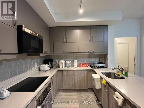 504 - 38 Simcoe Promenade, Markham, ON - Indoor Photo Showing Kitchen