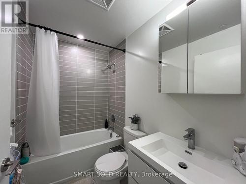 504 - 38 Simcoe Promenade, Markham, ON - Indoor Photo Showing Bathroom