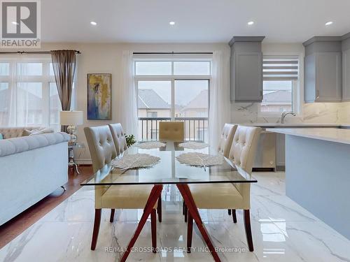 68 Kentledge Avenue, East Gwillimbury, ON - Indoor Photo Showing Dining Room