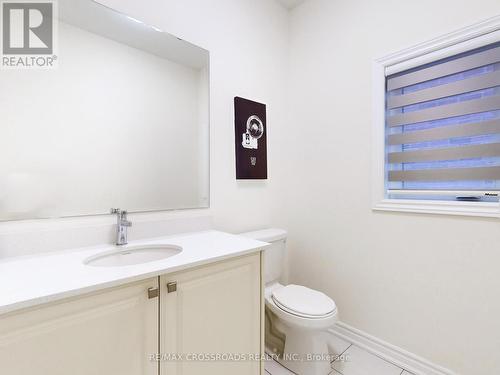 68 Kentledge Avenue, East Gwillimbury, ON - Indoor Photo Showing Bathroom