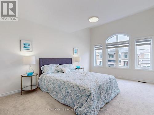 68 Kentledge Avenue, East Gwillimbury, ON - Indoor Photo Showing Bedroom