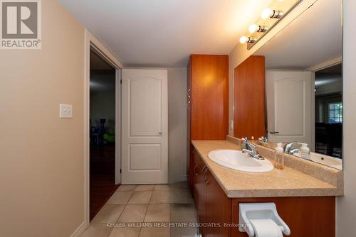 110 - 1440 Main Street E, Milton, ON - Indoor Photo Showing Bathroom