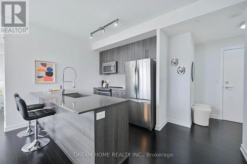 1204 - 510 Curran Place, Mississauga, ON - Indoor Photo Showing Kitchen