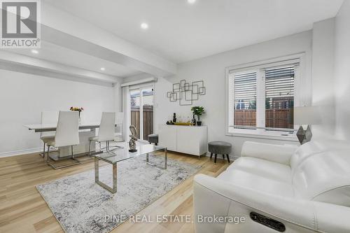 45 Waterbridge Street, Hamilton, ON - Indoor Photo Showing Living Room