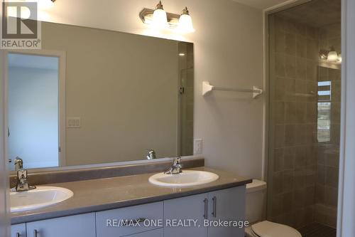 124 Pike Street, Peterborough, ON - Indoor Photo Showing Bathroom