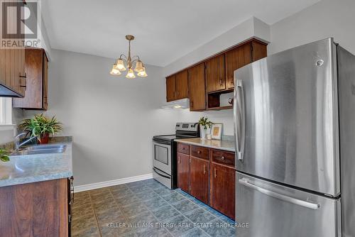 28 Morgandale Crescent, Clarington (Bowmanville), ON - Indoor Photo Showing Kitchen