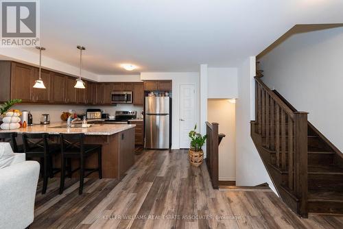 540 Bellflower Court, Milton, ON - Indoor Photo Showing Kitchen