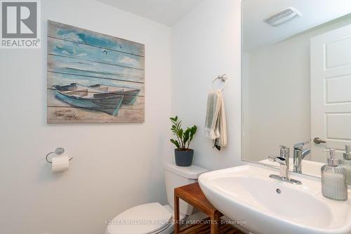 540 Bellflower Court, Milton, ON - Indoor Photo Showing Bathroom