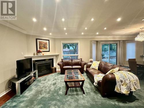 2697 Quail'S Run, Mississauga, ON - Indoor Photo Showing Living Room With Fireplace