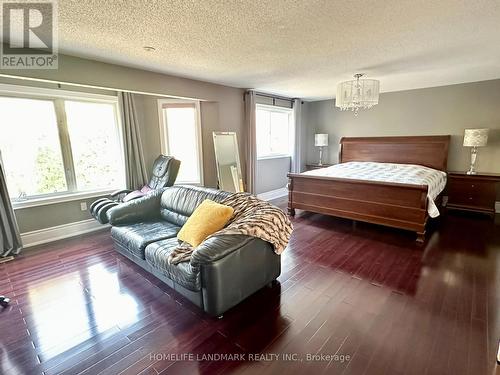 2697 Quail'S Run, Mississauga, ON - Indoor Photo Showing Bedroom