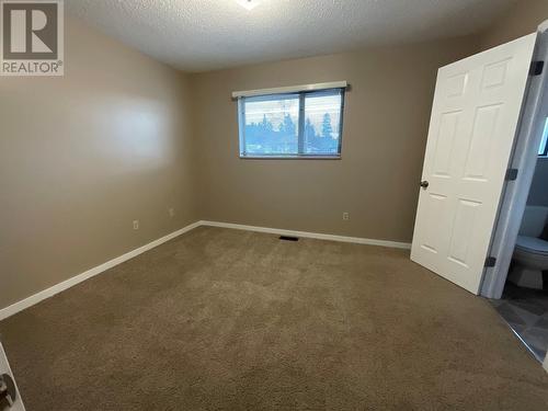 208 Willow Drive, Tumbler Ridge, BC - Indoor Photo Showing Other Room