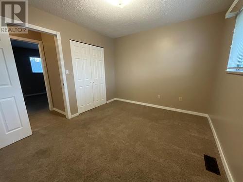 208 Willow Drive, Tumbler Ridge, BC - Indoor Photo Showing Other Room