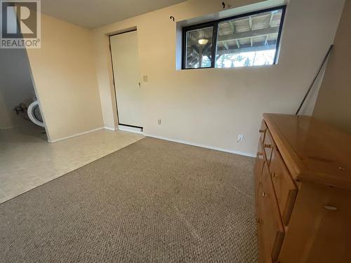 208 Willow Drive, Tumbler Ridge, BC - Indoor Photo Showing Other Room