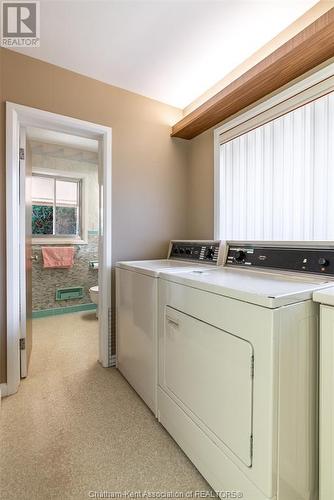 180 Llydican Avenue, Chatham, ON - Indoor Photo Showing Laundry Room