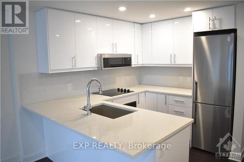 1304 - 180 George Street, Ottawa, ON - Indoor Photo Showing Kitchen With Upgraded Kitchen