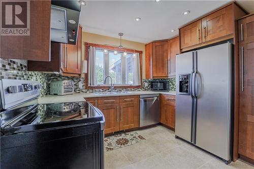 Kitchen - 908 Lasalle Street, Cornwall, ON - Indoor Photo Showing Kitchen