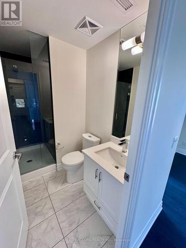 1709 - 9085 Jane Street, Vaughan, ON - Indoor Photo Showing Bathroom