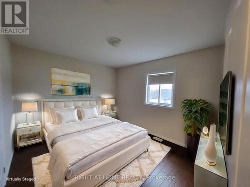 284 Louden Terrace S, Smith-Ennismore-Lakefield, ON - Indoor Photo Showing Bedroom