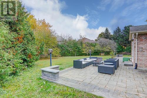 99 Burndean Court, Richmond Hill, ON - Outdoor