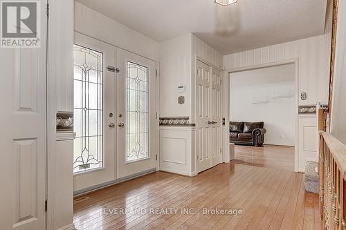 99 Burndean Court, Richmond Hill, ON - Indoor Photo Showing Other Room