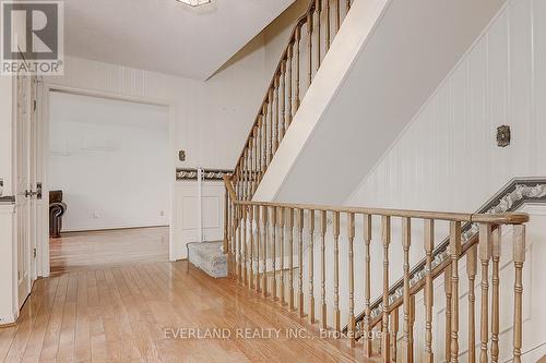 99 Burndean Court, Richmond Hill, ON - Indoor Photo Showing Other Room