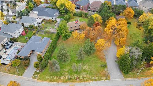 99 Burndean Court, Richmond Hill, ON - Outdoor With View