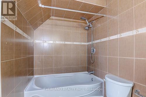 99 Burndean Court, Richmond Hill, ON - Indoor Photo Showing Bathroom