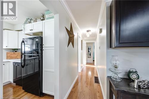 435 Lampman Place, Woodstock, ON - Indoor Photo Showing Kitchen