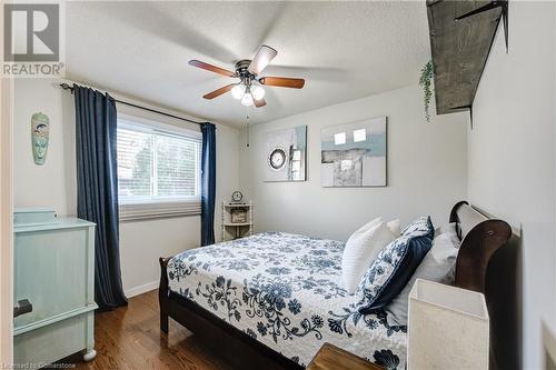 435 Lampman Place, Woodstock, ON - Indoor Photo Showing Bedroom