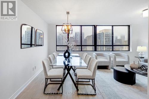 2614 - 633 Bay Street, Toronto, ON - Indoor Photo Showing Dining Room