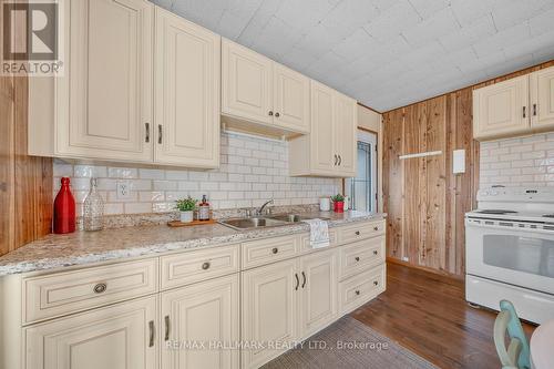 534 Hurdville Road, Mckellar, ON - Indoor Photo Showing Kitchen With Double Sink