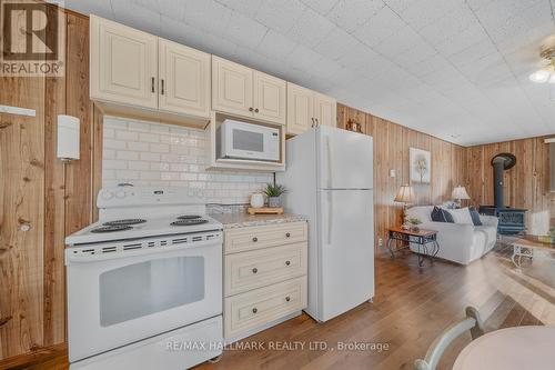 534 Hurdville Road, Mckellar, ON - Indoor Photo Showing Kitchen