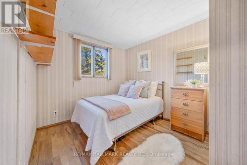 534 Hurdville Road, Mckellar, ON - Indoor Photo Showing Bedroom