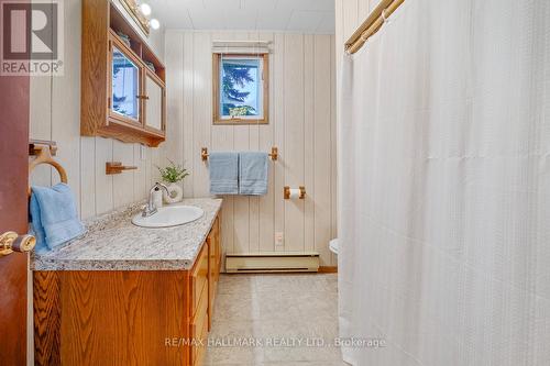 534 Hurdville Road, Mckellar, ON - Indoor Photo Showing Bathroom