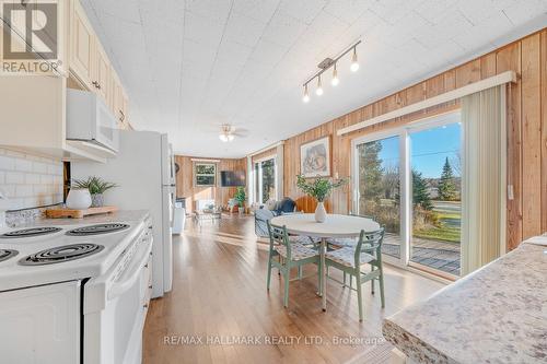 534 Hurdville Road, Mckellar, ON - Indoor Photo Showing Kitchen