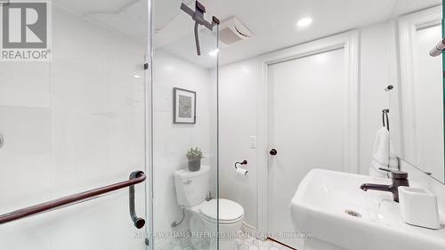 88 Botfield Avenue, Toronto, ON - Indoor Photo Showing Bathroom