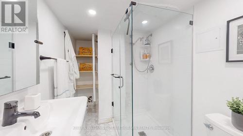 88 Botfield Avenue, Toronto, ON - Indoor Photo Showing Bathroom