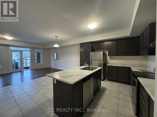 83 Luzon Avenue, Markham, ON - Indoor Photo Showing Kitchen With Double Sink With Upgraded Kitchen