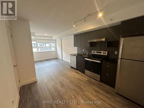 311 - 1139 Cooke Boulevard N, Burlington, ON - Indoor Photo Showing Kitchen With Stainless Steel Kitchen