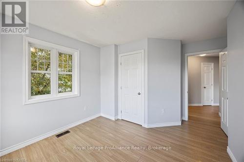 752 Newmarket Lane, Kingston (East Of Sir John A. Blvd), ON - Indoor Photo Showing Other Room