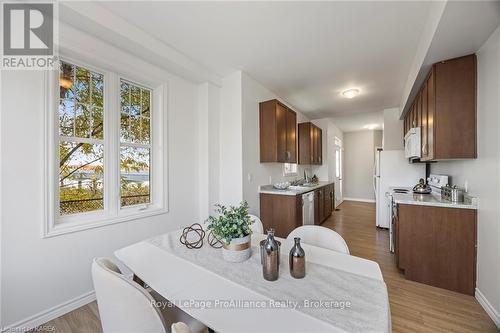 752 Newmarket Lane, Kingston (East Of Sir John A. Blvd), ON - Indoor Photo Showing Dining Room