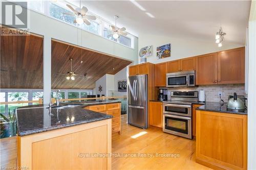 26 Sunset Lane, Greater Napanee, ON - Indoor Photo Showing Kitchen With Double Sink