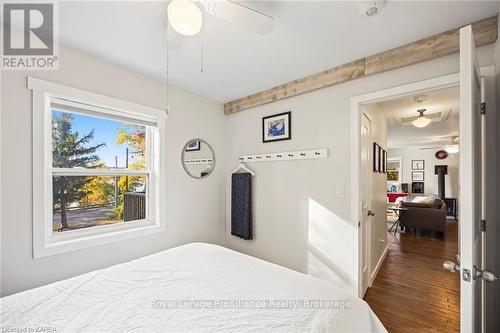 11193 Loyalist Parkway, Greater Napanee, ON - Indoor Photo Showing Bedroom